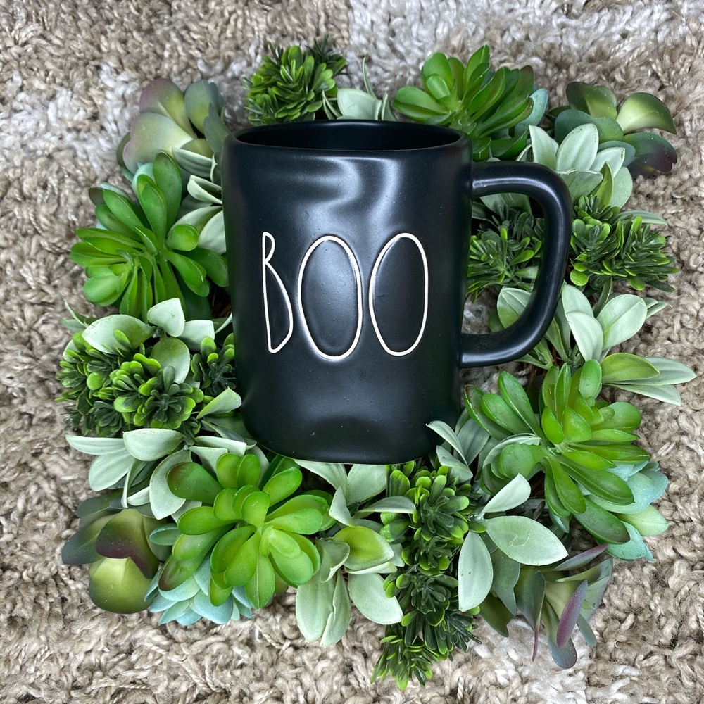 Rae Dunn Boo mug